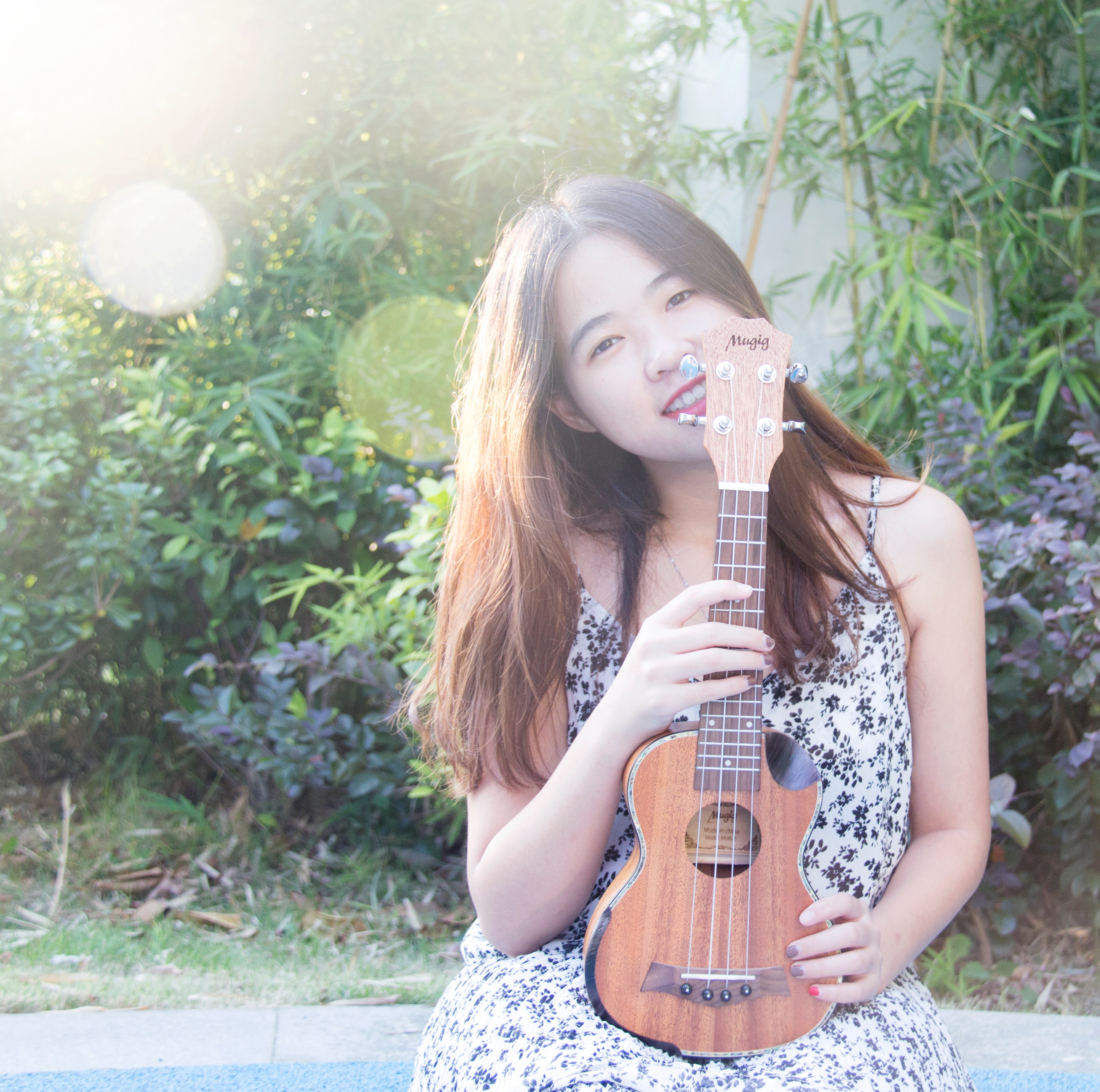 girl ukulele player